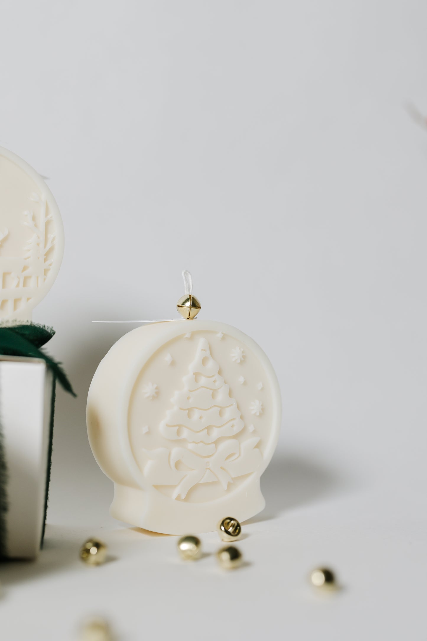 GLOBE Decorative Candle