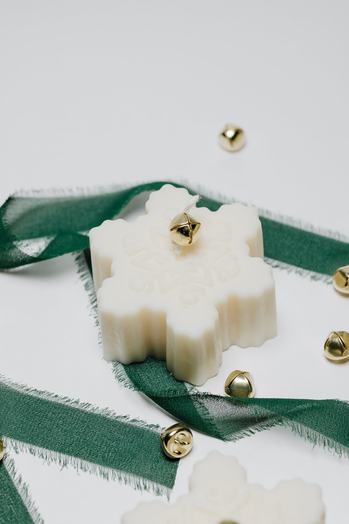 SNOWFLAKE Decorative Candle (Set of 6)