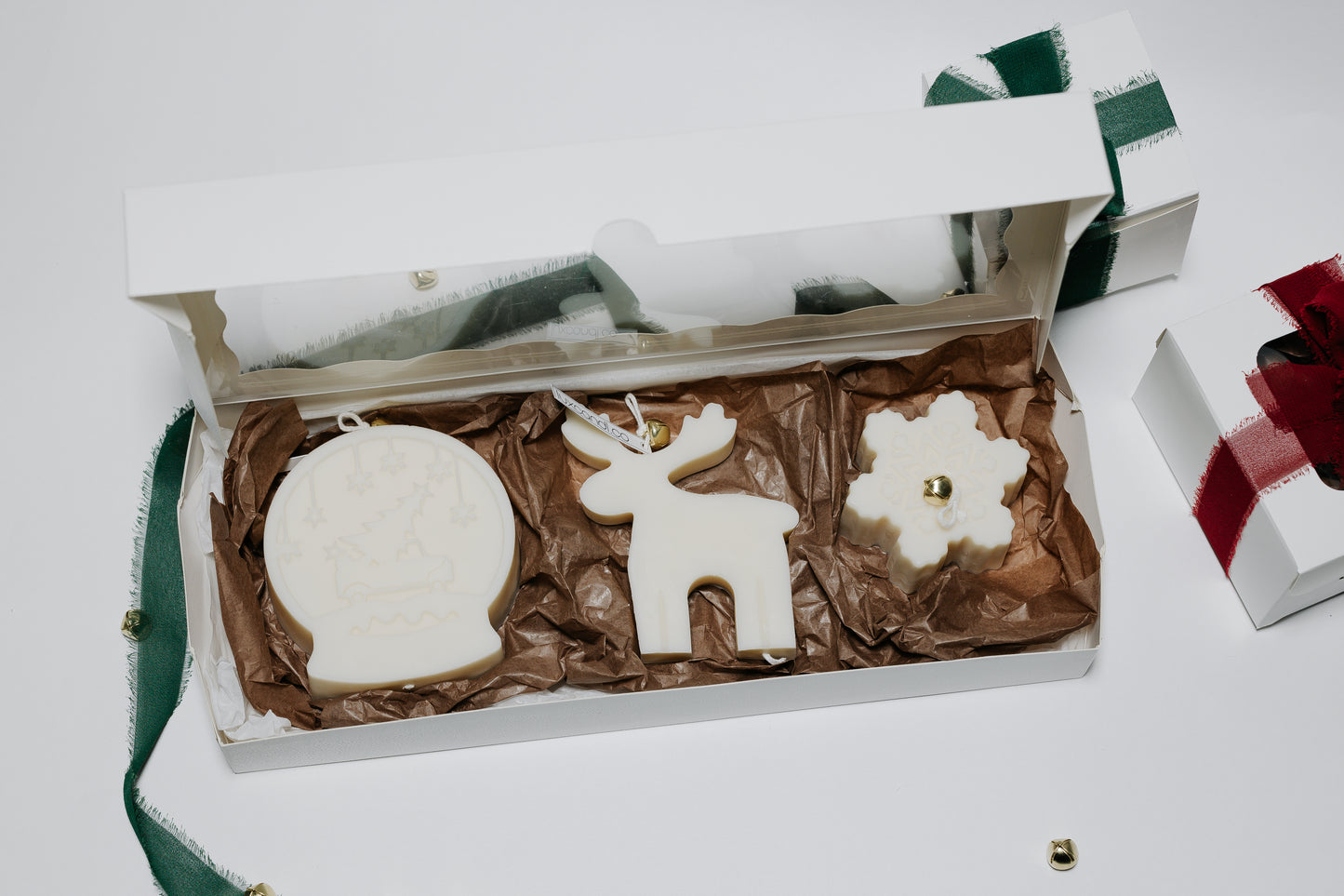 CHRISTMAS SPECIAL Decorative Candle 3 Piece Gift Set