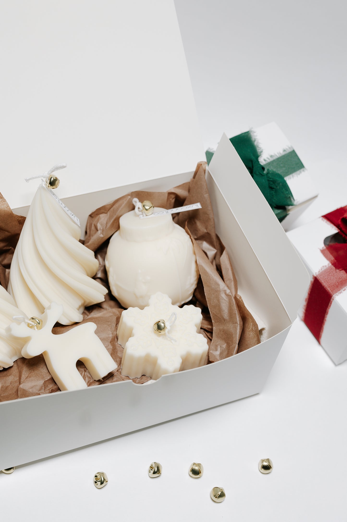 CHRISTMAS SPECIAL Decorative Candle 5 Piece Gift Set