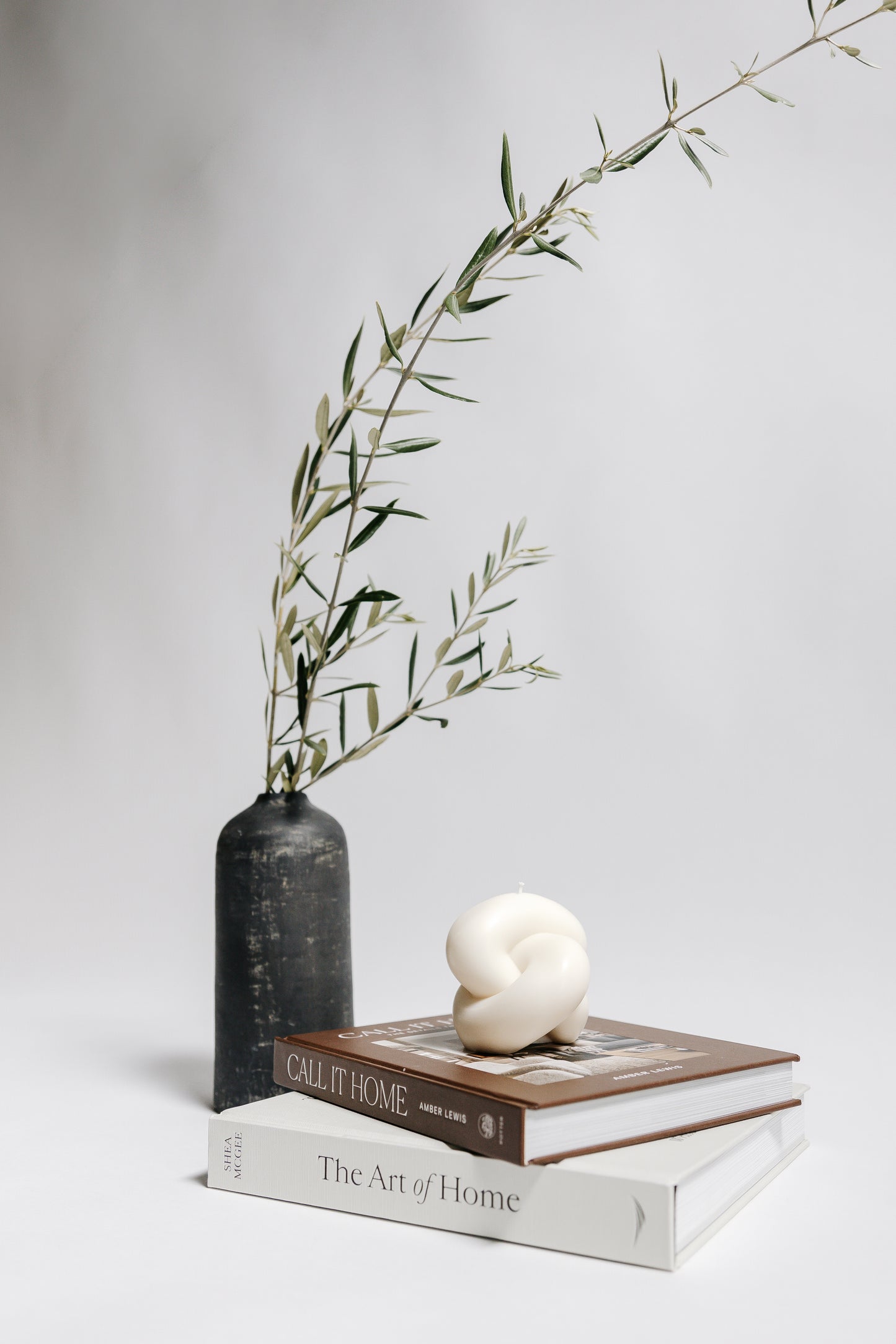 INFINITY KNOT Decorative Candle