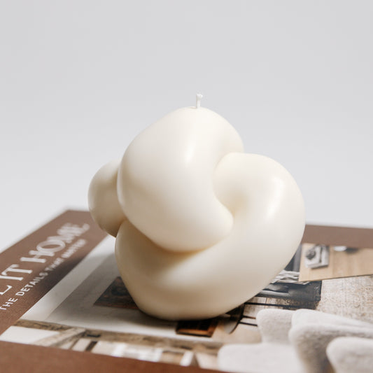 INFINITY KNOT Decorative Candle
